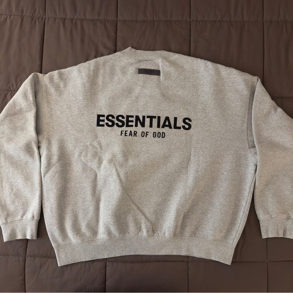 ‼️ SOLD on MARKETPLACE ‼️ ESSENTIALS x FEAR OF GOD Men’s Sweater Light Gray - Picture 1 of 5